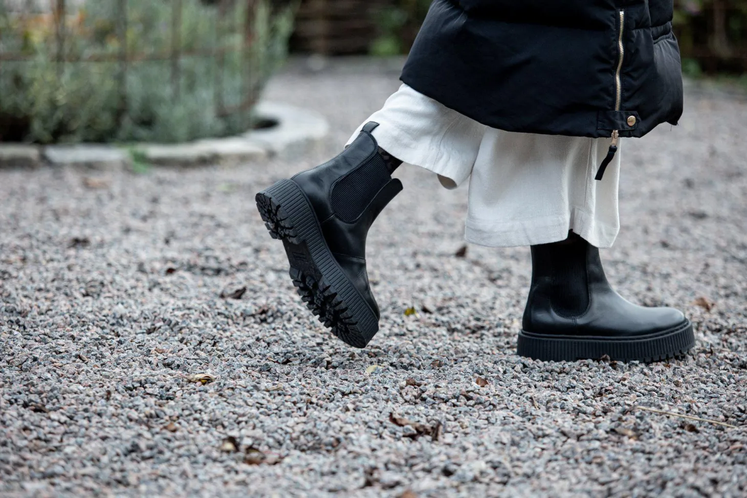 Alina Chelsea boots — Black