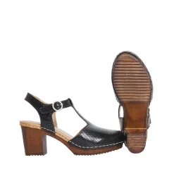 Amelia Clogs — Black