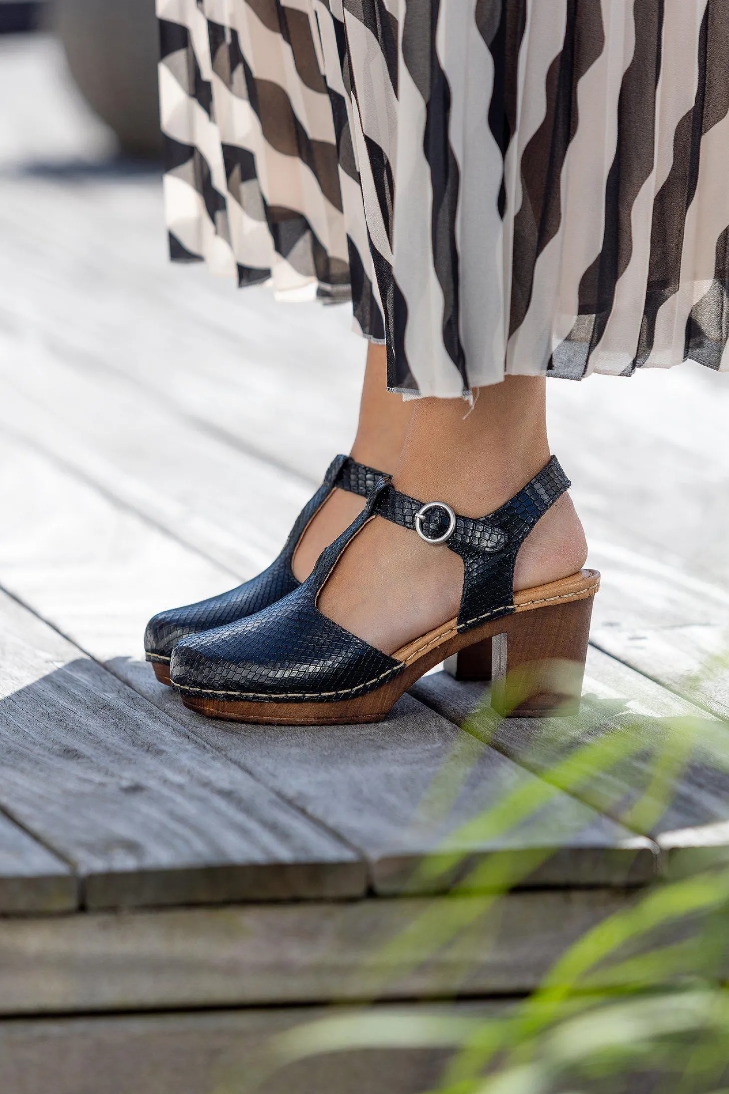 Amelia Clogs — Black
