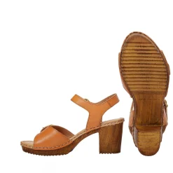 Amelia Clogs — Caramel
