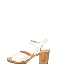 Amelia Clogs — Vanilla