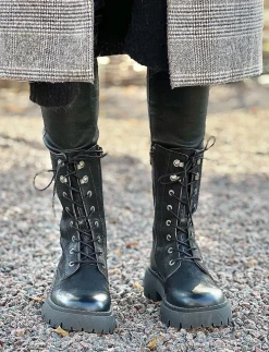 Aretha Laced boots — Black