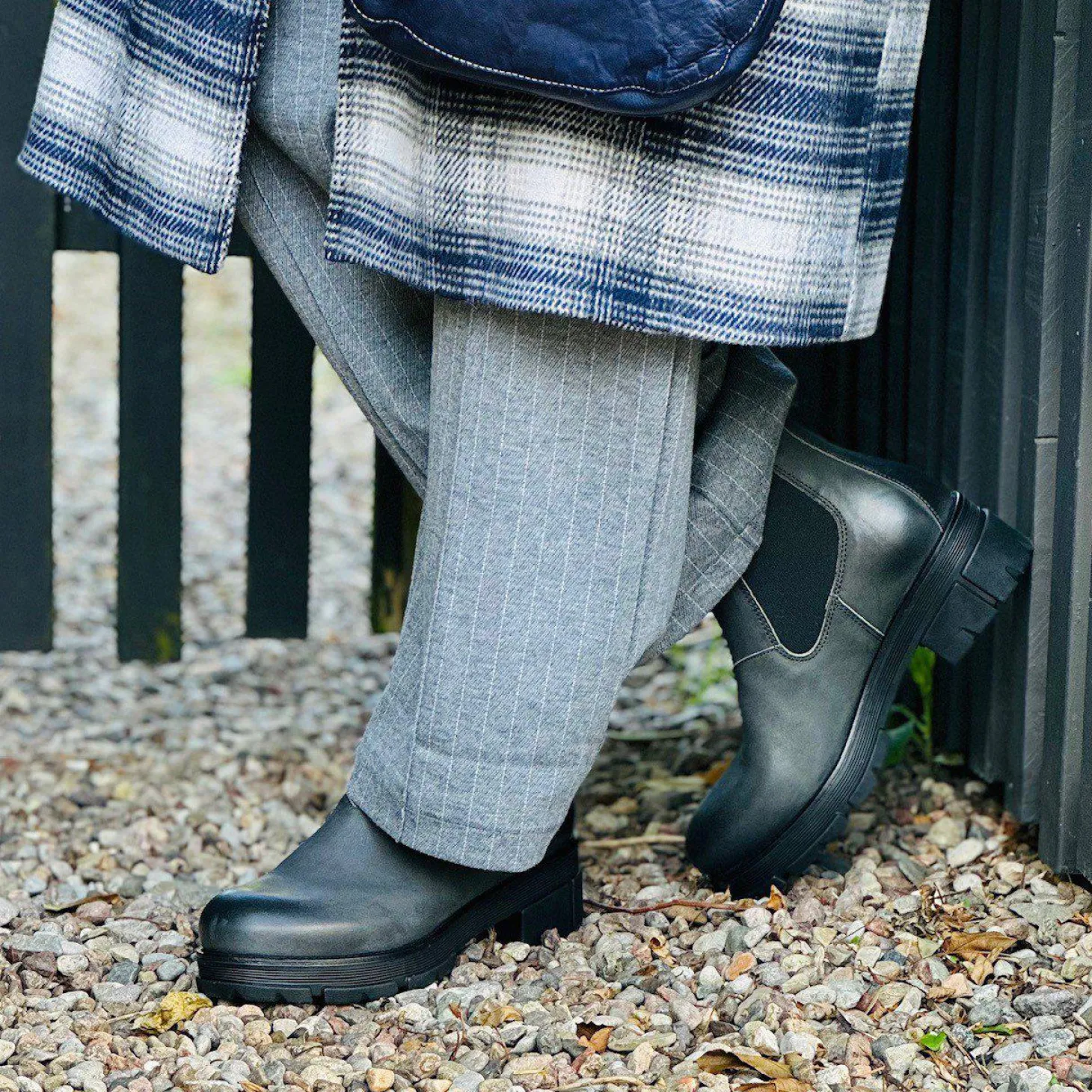 Cecilia Chelsea boots — Charcoal