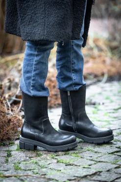 Cecilia Tall shaft boots — Black