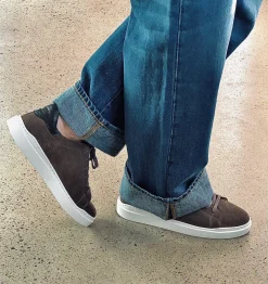 Isolde Sneakers — Taupe