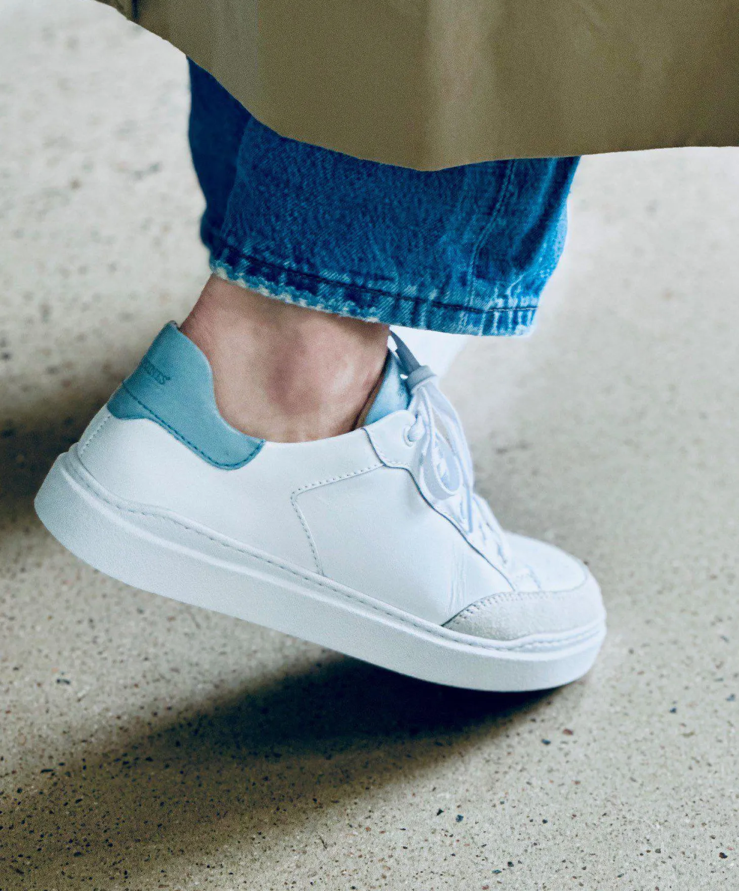 Isolde Sneakers — White/Lightblue