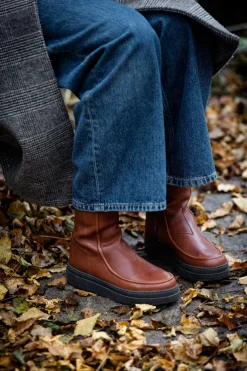 Larina Warm boots — Roasted brown