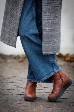 Larina Warm boots — Roasted brown