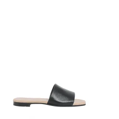 Madeleine Slip-in — Black