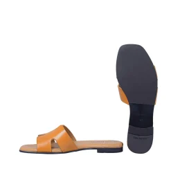 New Madeleine Slip-in — Caramel