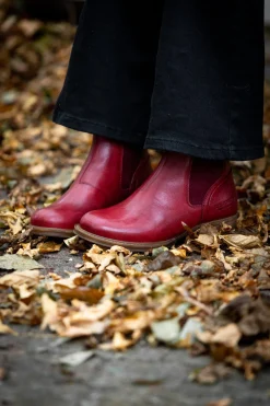 Pandora Chelsea boots — Sundried Tomato