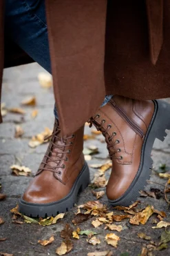 Pandora Chunky Laced boots — Brown