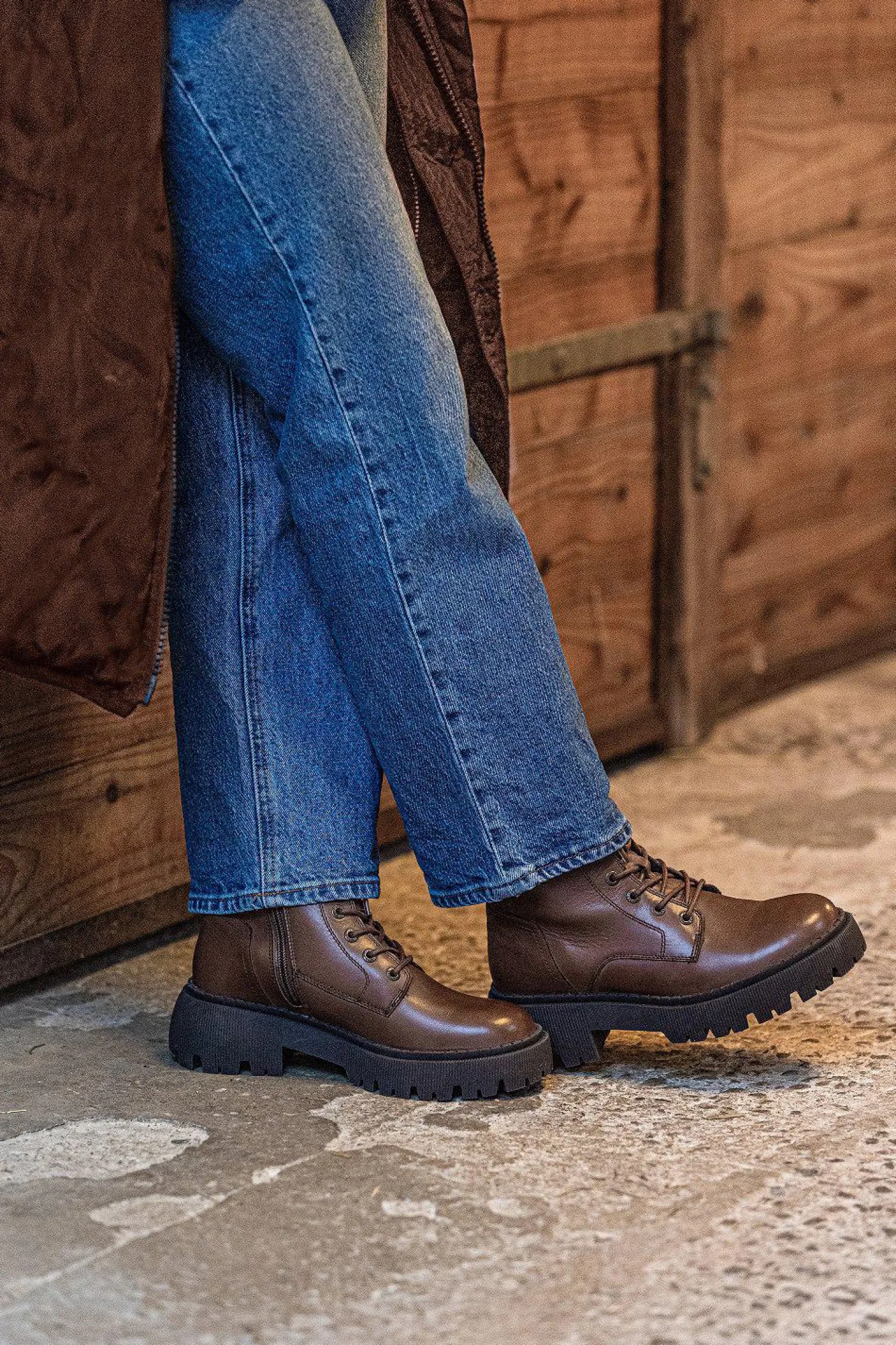 Pandora Chunky Laced boots — Brown