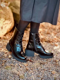 Selma Laced boots — Black