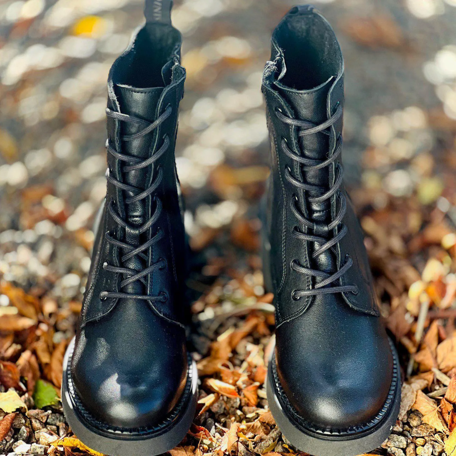 Selma Laced boots — Black