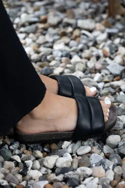 Vivienne Slip-in — Black